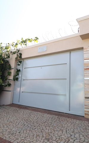 Casa para alugar com 166m², 4 quartos e 3 vagasFachada