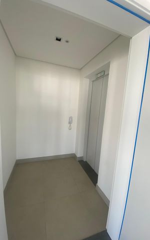 Apartamento à venda com 184m², 3 quartos e 3 vagas Apartamento à venda com 184m², 3 quartos e 3 vagasÁrea externa