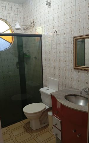 Casa para alugar com 100m², 2 quartos e 1 vaga Casa para alugar com 100m², 2 quartos e 1 vagaBanheiro