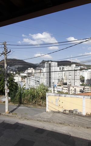 Casa à venda com 120m², 8 quartos e 2 vagasVista