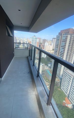 Apartamento à venda com 184m², 3 quartos e 3 vagas Apartamento à venda com 184m², 3 quartos e 3 vagasVaranda