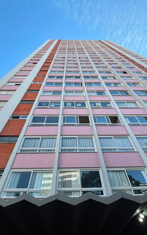 Apartamento à venda com 167m², 3 quartos e 1 vagaFachada