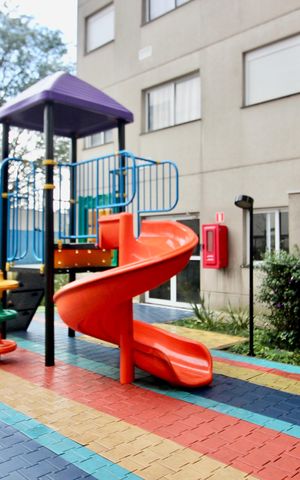 Apartamento para alugar com 49m², 2 quartos e sem vaga Apartamento para alugar com 49m², 2 quartos e sem vagaÁrea comum - Playground