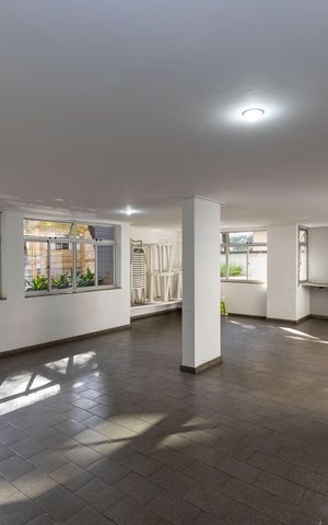 Apartamento à venda com 75m², 3 quartos e 2 vagas Apartamento à venda com 75m², 3 quartos e 2 vagasÁrea comum - Salão de festas