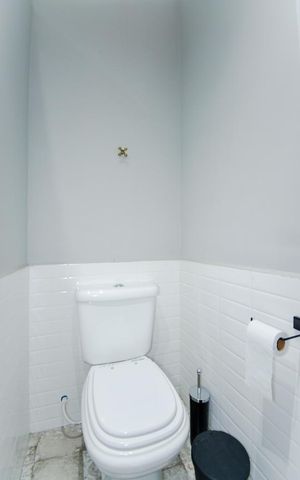 Casa para alugar com 120m², 2 quartos e 2 vagasBanheiro