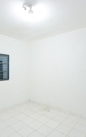 Casa para alugar com 120m², 2 quartos e 2 vagasQuarto 1 - Casa 2