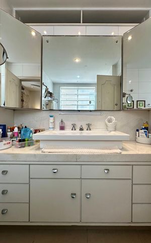 Apartamento para alugar com 192m², 3 quartos e 1 vaga