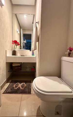 Apartamento para alugar com 192m², 3 quartos e 1 vaga