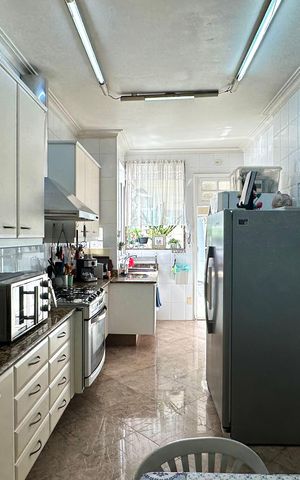 Apartamento para alugar com 192m², 3 quartos e 1 vaga