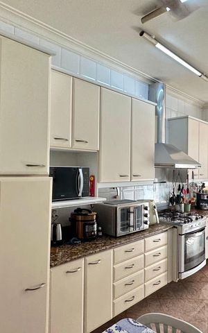 Apartamento para alugar com 192m², 3 quartos e 1 vaga