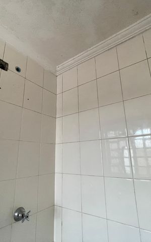 Casa para alugar com 350m², 4 quartos e 2 vagas Casa para alugar com 350m², 4 quartos e 2 vagasBanheiro 1