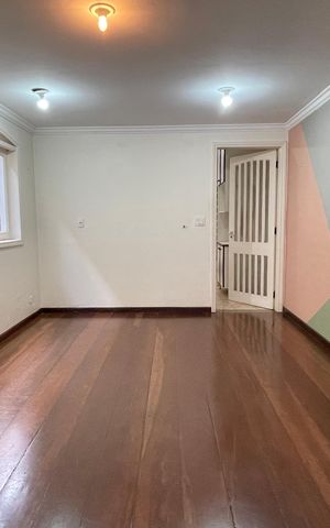Casa para alugar com 350m², 4 quartos e 2 vagas Casa para alugar com 350m², 4 quartos e 2 vagasSala de Jantar