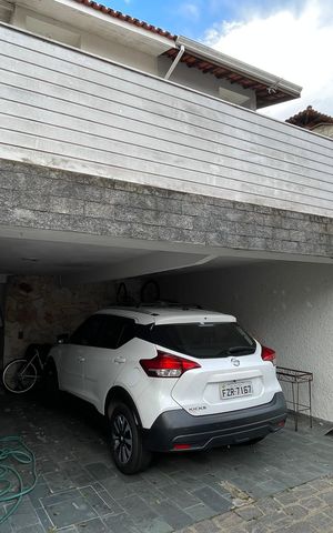 Casa para alugar com 350m², 4 quartos e 2 vagas Casa para alugar com 350m², 4 quartos e 2 vagasFachada