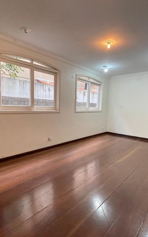 Casa para alugar com 350m², 4 quartos e 2 vagas Casa para alugar com 350m², 4 quartos e 2 vagasSala de Jantar
