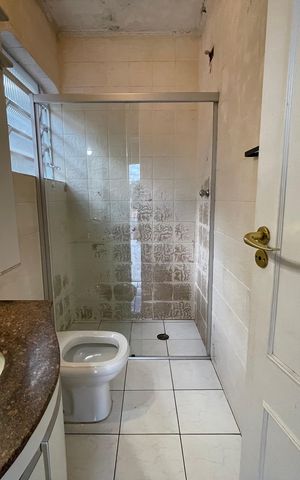 Casa para alugar com 350m², 4 quartos e 2 vagas Casa para alugar com 350m², 4 quartos e 2 vagasBanheiro 2