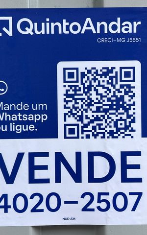 Casa à venda com 360m², 3 quartos e 3 vagas Casa à venda com 360m², 3 quartos e 3 vagasPlaca QuintoAndar