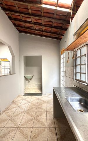 Casa à venda com 360m², 3 quartos e 3 vagas Casa à venda com 360m², 3 quartos e 3 vagasCozinha