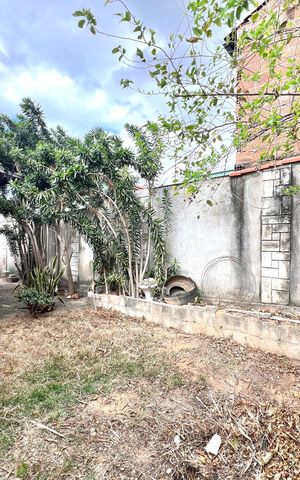 Casa à venda com 360m², 3 quartos e 3 vagas Casa à venda com 360m², 3 quartos e 3 vagasQuintal