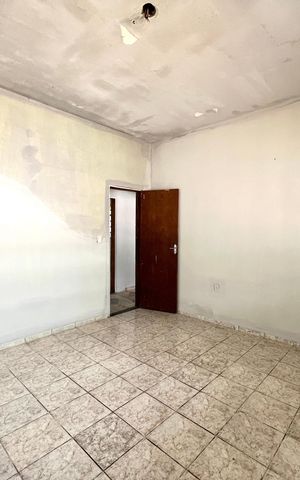 Casa à venda com 360m², 3 quartos e 3 vagas Casa à venda com 360m², 3 quartos e 3 vagasQuarto 2
