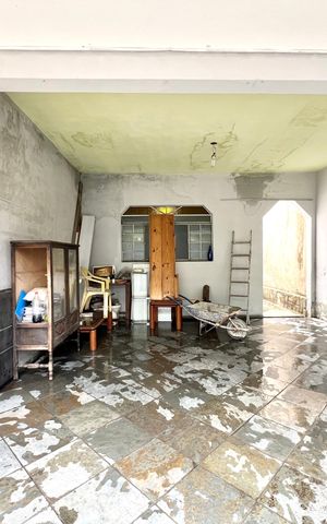 Casa à venda com 360m², 3 quartos e 3 vagas Casa à venda com 360m², 3 quartos e 3 vagasGaragem