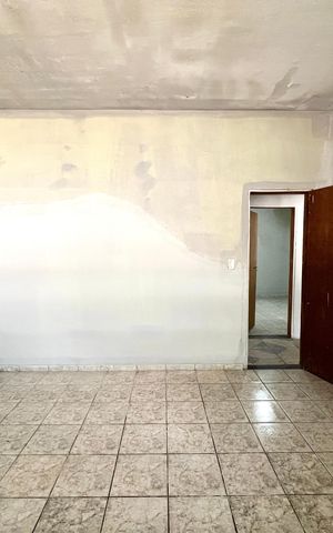 Casa à venda com 360m², 3 quartos e 3 vagas Casa à venda com 360m², 3 quartos e 3 vagasQuarto 2