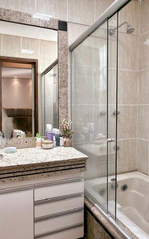 Apartamento à venda com 132m², 4 quartos e 2 vagas Apartamento à venda com 132m², 4 quartos e 2 vagasBanheiro da Suíte