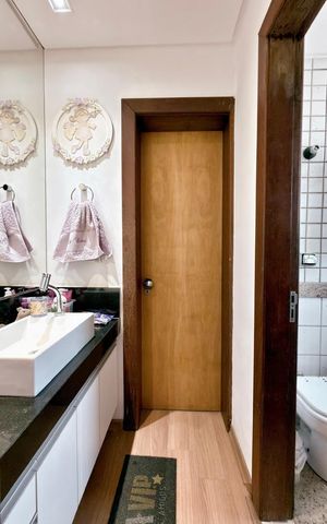 Apartamento à venda com 132m², 4 quartos e 2 vagas Apartamento à venda com 132m², 4 quartos e 2 vagasBanheiro social