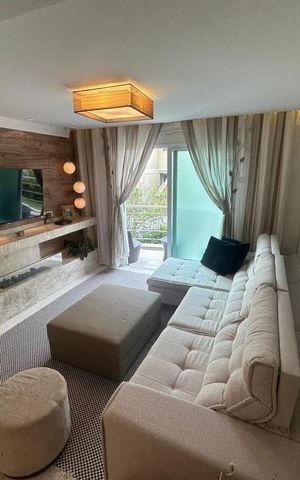 Casa de condomínio à venda com 320m², 3 quartos e 3 vagas Casa de condomínio à venda com 320m², 3 quartos e 3 vagasSala