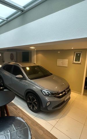 Casa de condomínio à venda com 320m², 3 quartos e 3 vagas Casa de condomínio à venda com 320m², 3 quartos e 3 vagasÁrea externa