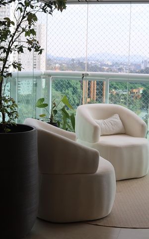 Apartamento para alugar com 200m², 4 quartos e 3 vagas Apartamento para alugar com 200m², 4 quartos e 3 vagasVaranda