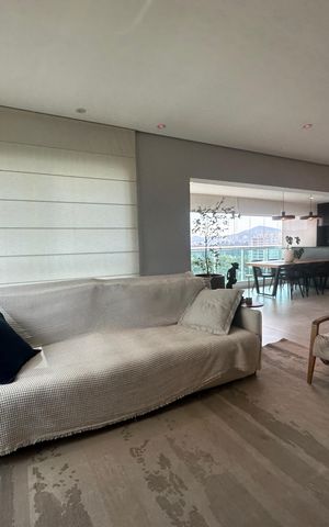 Apartamento para alugar com 200m², 4 quartos e 3 vagas Apartamento para alugar com 200m², 4 quartos e 3 vagasSala