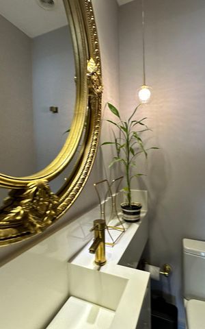 Apartamento para alugar com 200m², 4 quartos e 3 vagas Apartamento para alugar com 200m², 4 quartos e 3 vagasLavabo
