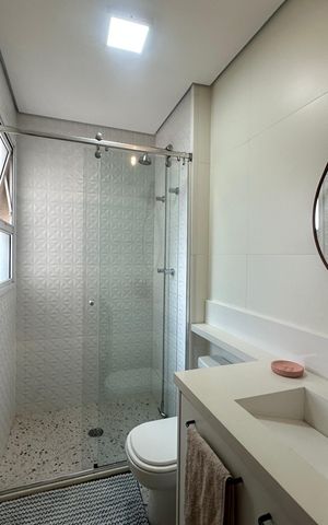 Apartamento para alugar com 200m², 4 quartos e 3 vagas Apartamento para alugar com 200m², 4 quartos e 3 vagasBanheiro da Suíte 1