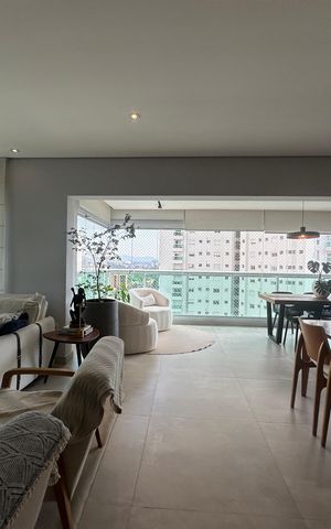 Apartamento para alugar com 200m², 4 quartos e 3 vagas Apartamento para alugar com 200m², 4 quartos e 3 vagasSala