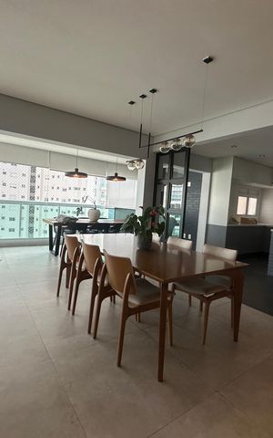 Apartamento para alugar com 200m², 4 quartos e 3 vagas Apartamento para alugar com 200m², 4 quartos e 3 vagasSala de Jantar