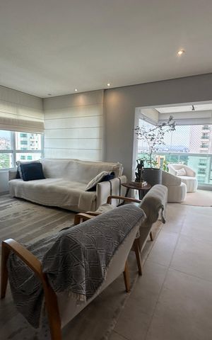 Apartamento para alugar com 200m², 4 quartos e 3 vagas Apartamento para alugar com 200m², 4 quartos e 3 vagasSala