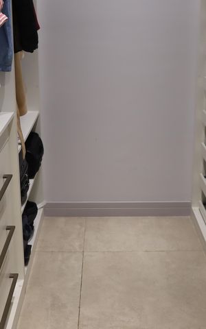 Apartamento para alugar com 200m², 4 quartos e 3 vagas Apartamento para alugar com 200m², 4 quartos e 3 vagasCloset da suíte 3