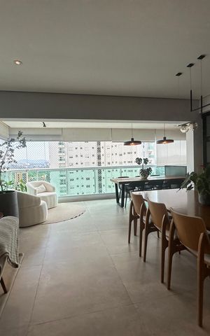 Apartamento para alugar com 200m², 4 quartos e 3 vagas Apartamento para alugar com 200m², 4 quartos e 3 vagasSala de Jantar