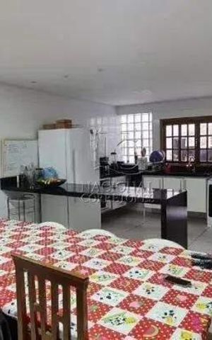 Casa à venda com 380m², 5 quartos e 2 vagas