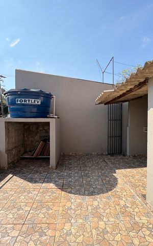 Casa à venda com 133m², 4 quartos e 2 vagasLaje
