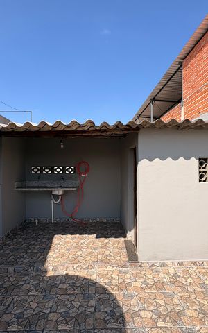 Casa à venda com 133m², 4 quartos e 2 vagasLaje