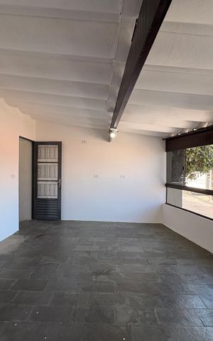 Casa à venda com 133m², 4 quartos e 2 vagasVaranda