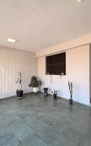 Casa à venda com 133m², 4 quartos e 2 vagasGaragem