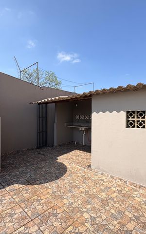 Casa à venda com 133m², 4 quartos e 2 vagasLaje