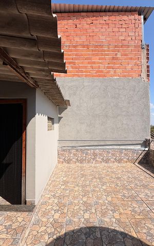 Casa à venda com 133m², 4 quartos e 2 vagasLaje