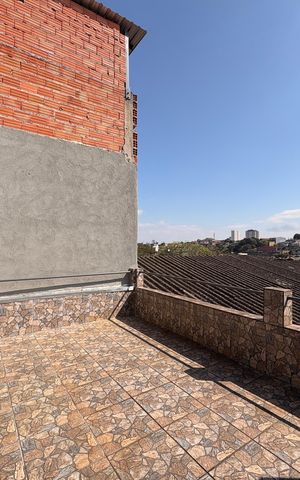 Casa à venda com 133m², 4 quartos e 2 vagasLaje