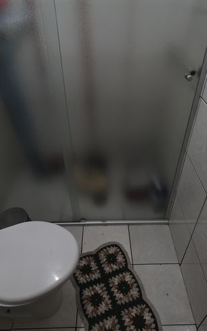 Casa à venda com 133m², 4 quartos e 2 vagasBanheiro 