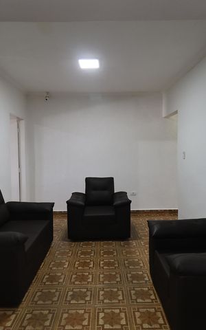 Casa à venda com 133m², 4 quartos e 2 vagasSala