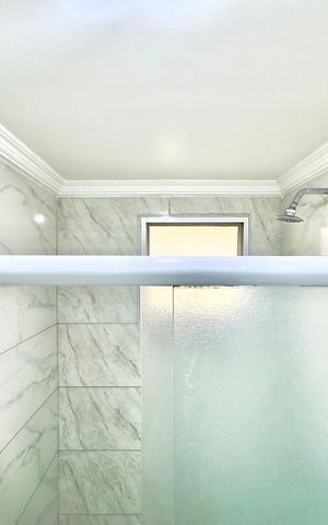 Apartamento para alugar com 45m², 2 quartos e 1 vaga Apartamento para alugar com 45m², 2 quartos e 1 vagaBanheiro