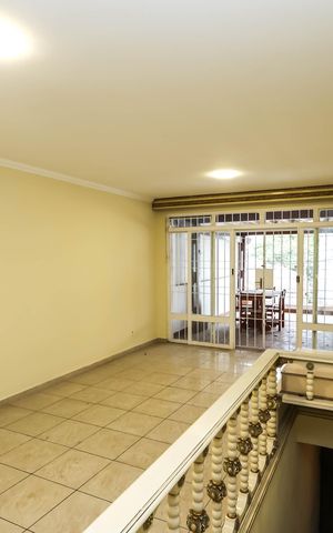 Casa para alugar com 152m², 3 quartos e 3 vagasSala